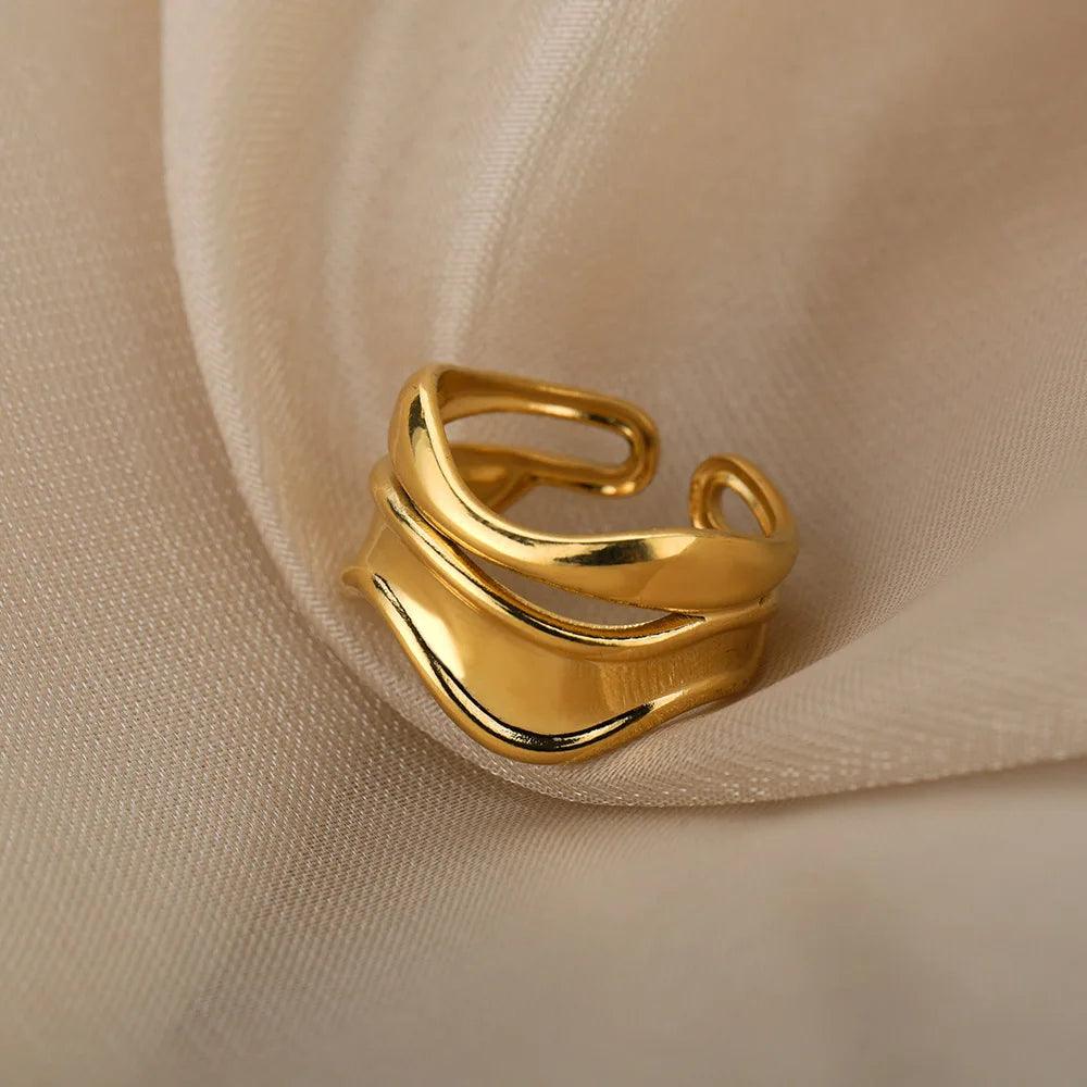 Anel Vintage de Aço Inoxidável com Design Ondulado - Dorelle Joias
