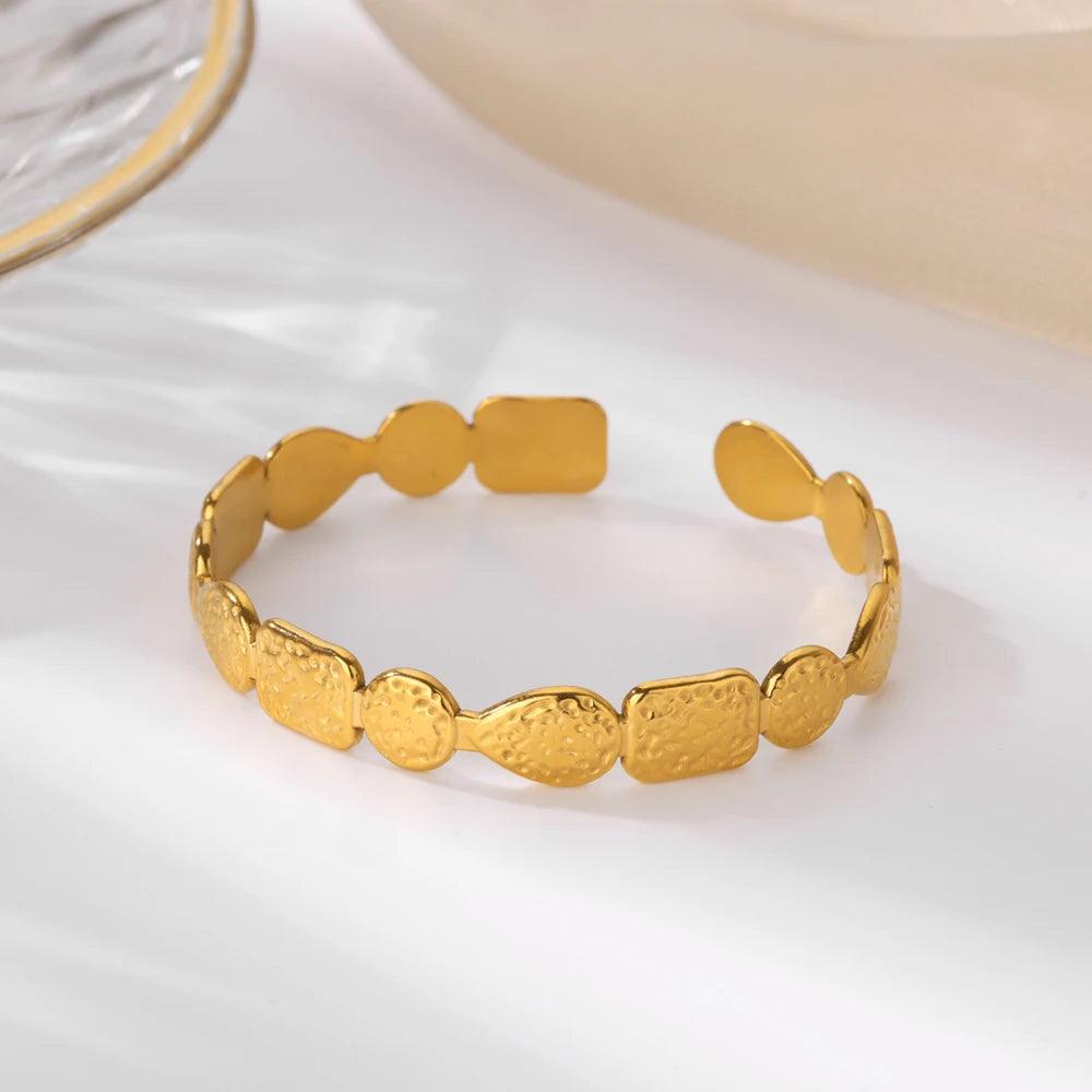 Pulseira Geométrica Dourada em Aço Inoxidável - Elegância Vintage - Dorelle Joias