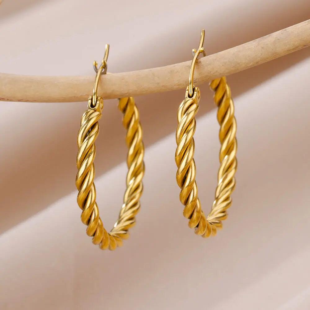Brincos de Argola Torcida em Aço Inoxidável - Elegância Atemporal - Dorelle Joias